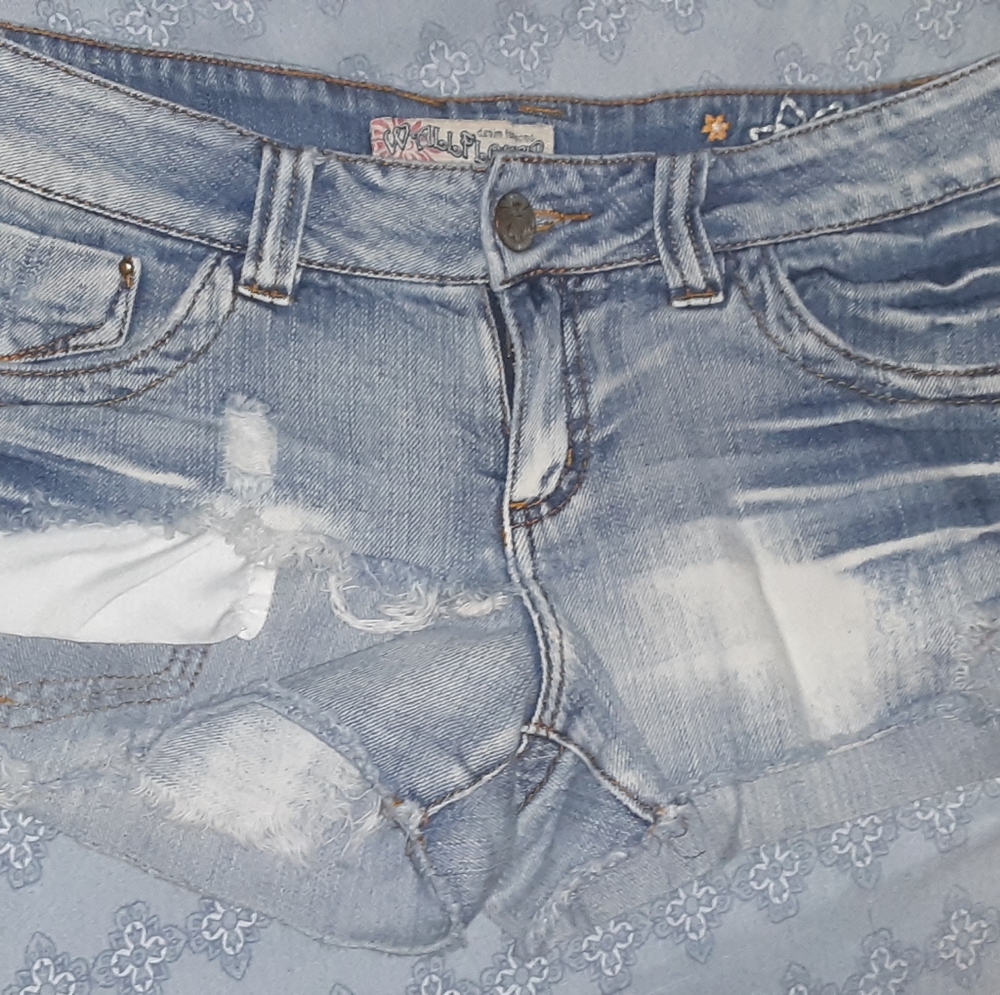 Wallflower Shorts